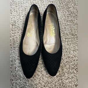 Salvatore Ferragamo Vara pumps black size 8.5 women’s